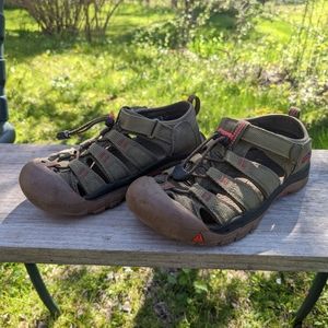 Keen Kids Water Sandals. Olive Green, Size 3